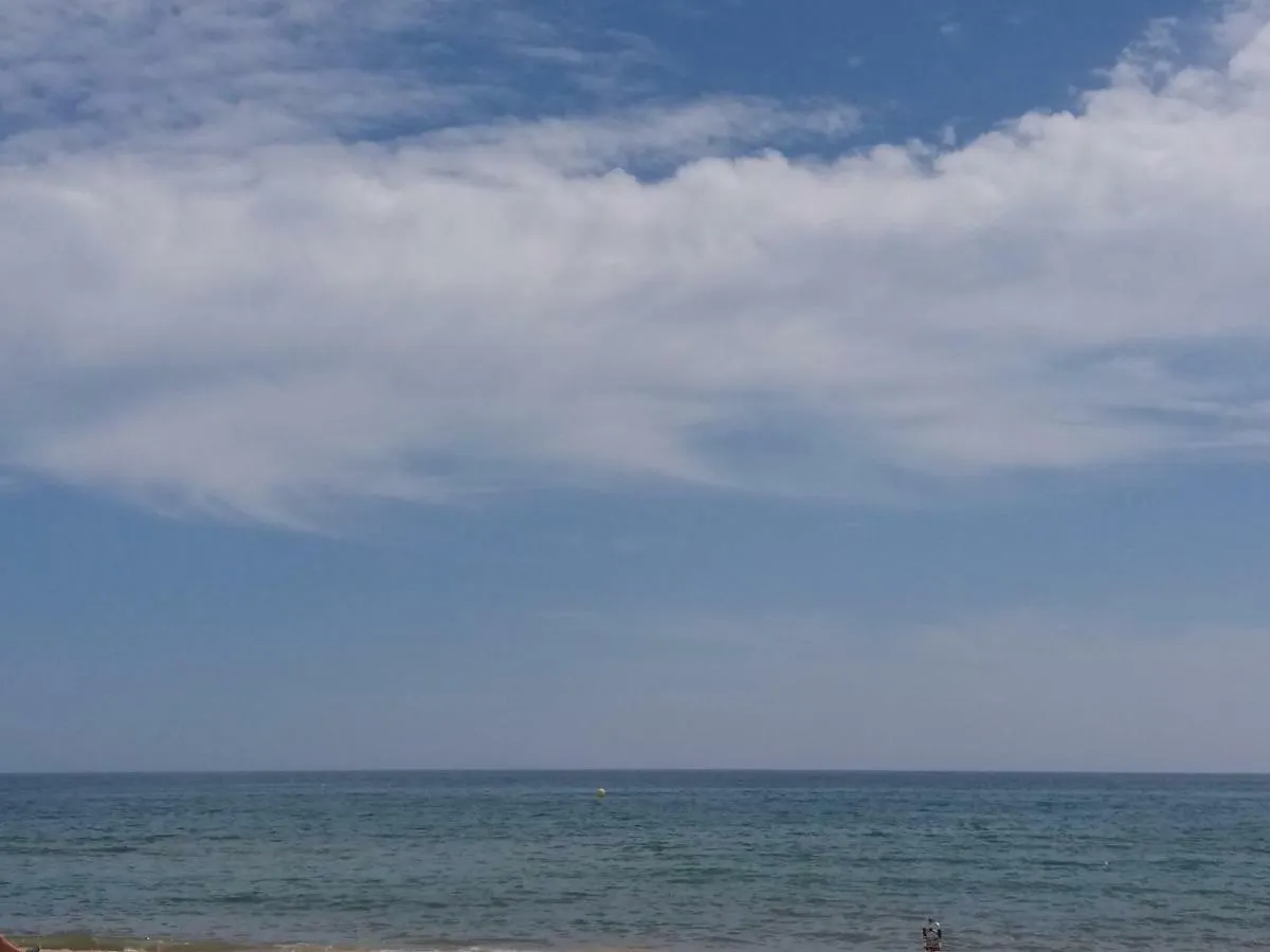 Economico apartamento 2a linea playa Salou