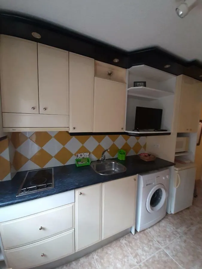 Economico apartamento 2a linea playa Salou